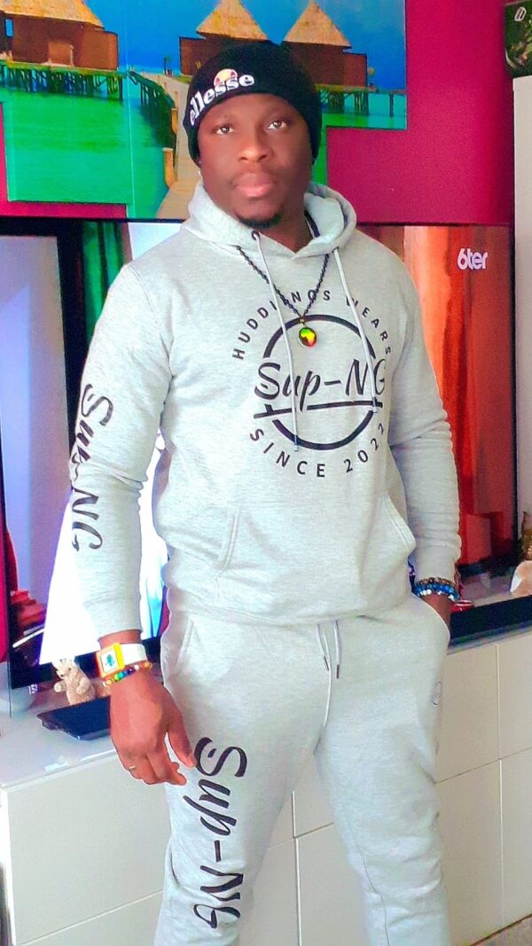 Hoodie top - Image 4