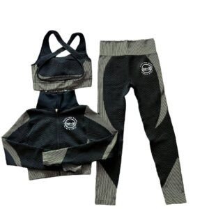 3 in 1 stylish sport yoga suits. Very confortable sublime stretch pants for indoor and outdoor sport or yoga